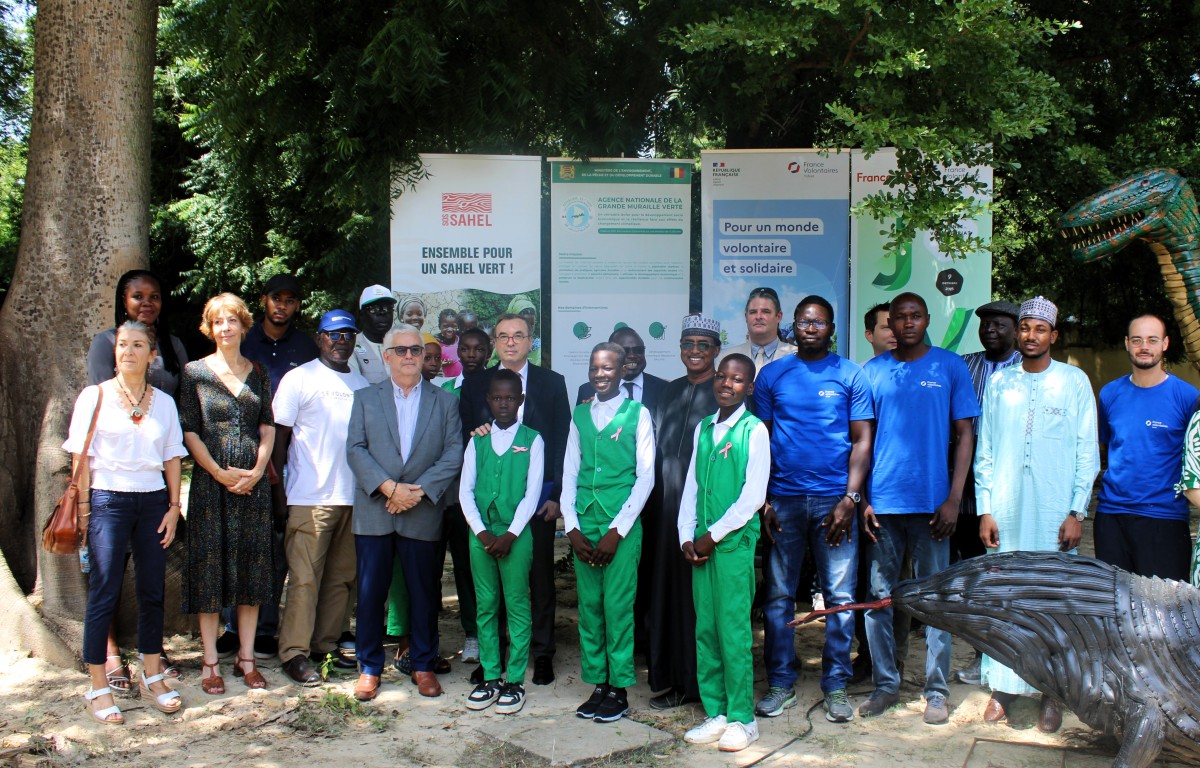 PHOTO DE FAMILLE - OFFICIELS - JVF 2025 AU TCHAD